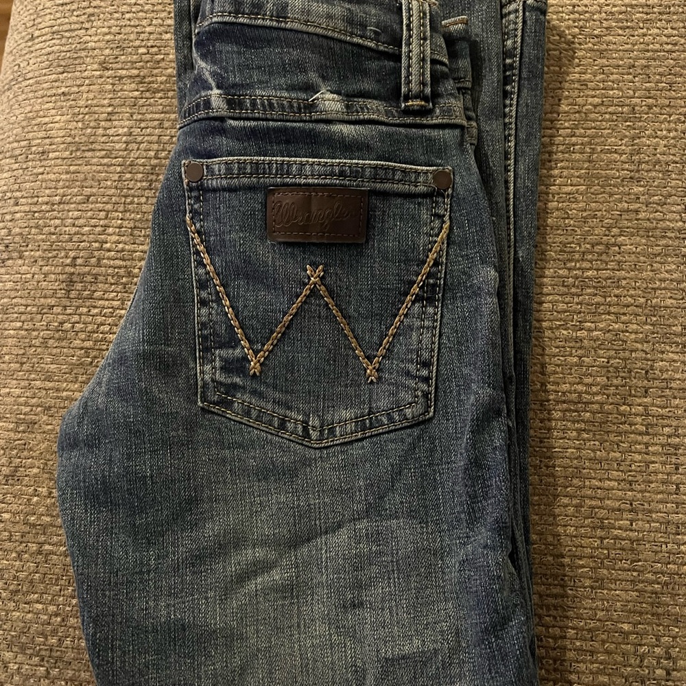Wrangler Blue Denim Jeans with Contrast Stitching